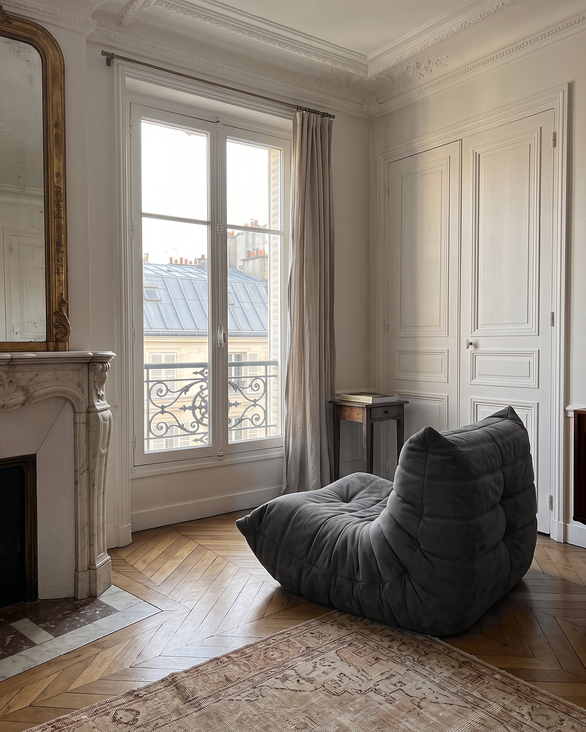 BALTAZAR effet daim anthracite, appartement parisien