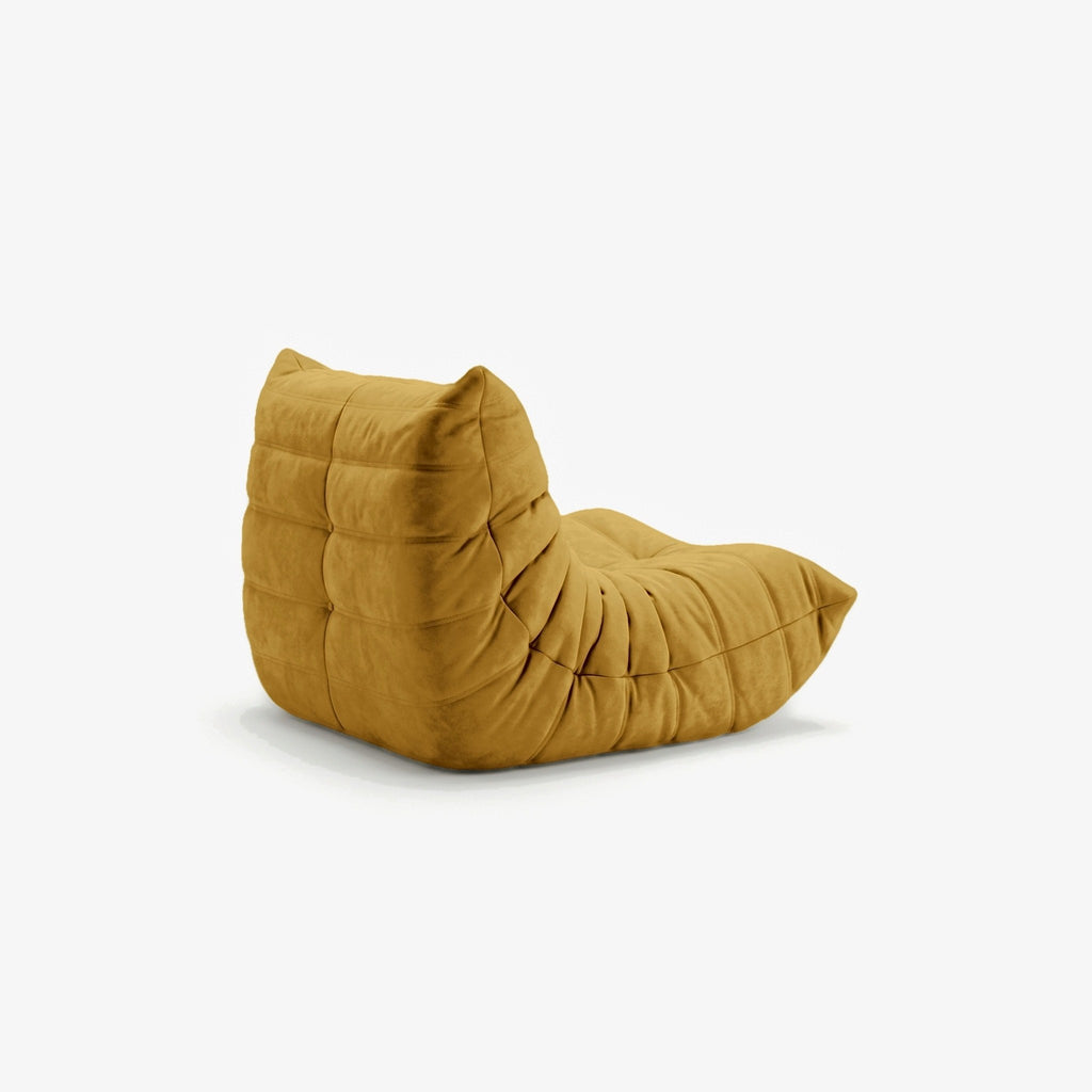Fauteuil BALTAZAR effet daim Curry, vue de trois-quarts arrière