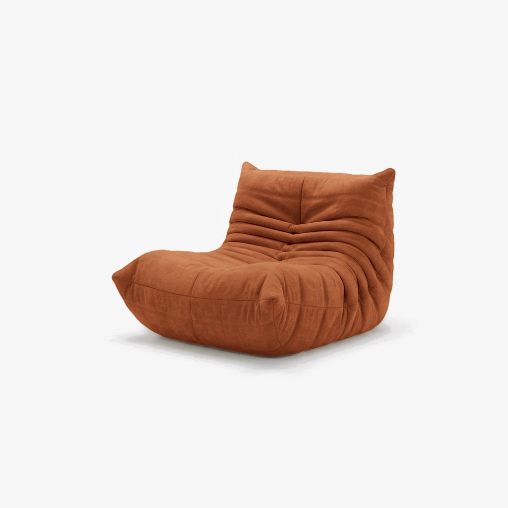 Fauteuil BALTAZAR effet daim Ocre, vue de trois-quarts avant