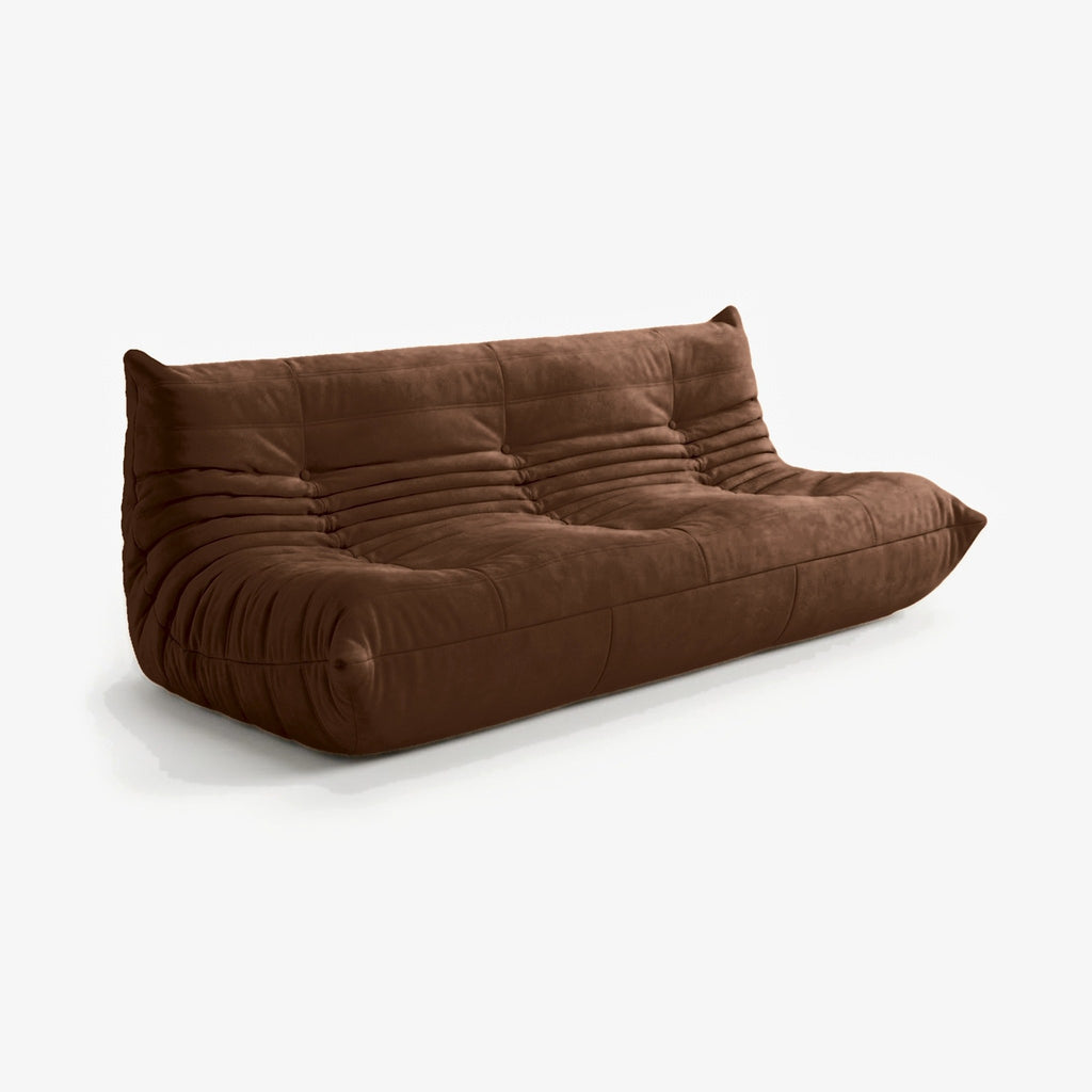 Canapé MARA effet daim Chocolat, vue de trois-quarts avant gauche