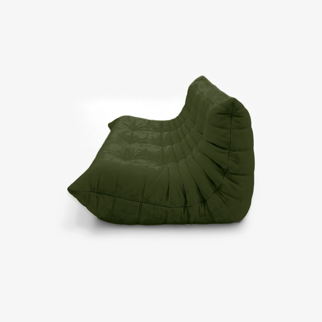 Canapé MARA effet daim Olive, vue plongeante de trois-quarts
